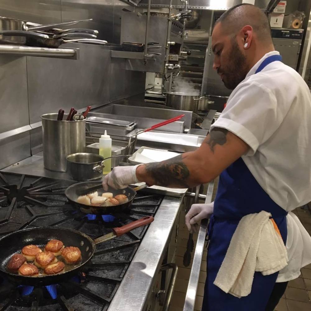 Meet your Posher, Carlos